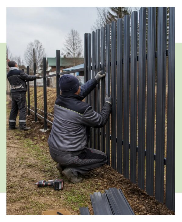 Монтаж забора из евроштакетника под ключ в Югорске от компании